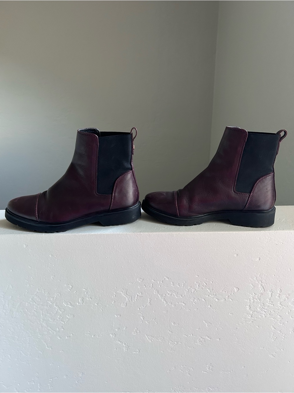 DUNE Women's Chelsea Ankle Boots in Burgundy